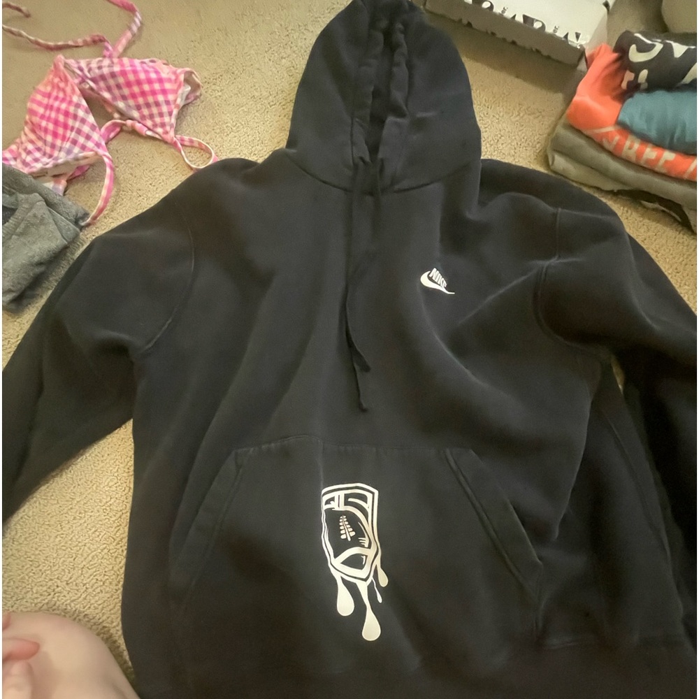 black nike hoodie size large